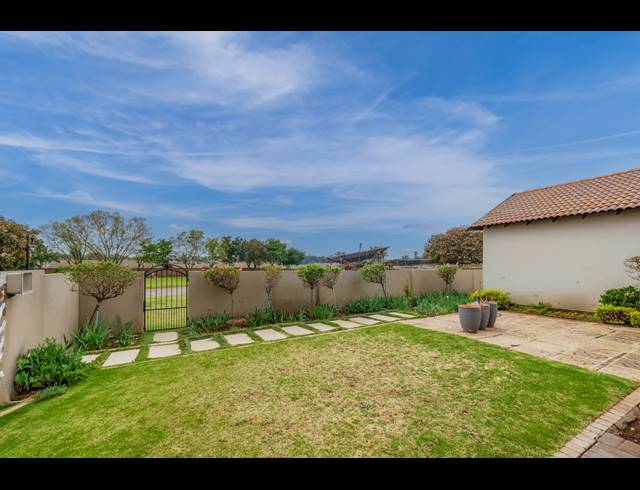 3 BEDROOM TOWNHOUSE FOR SALE IN BERGBRON